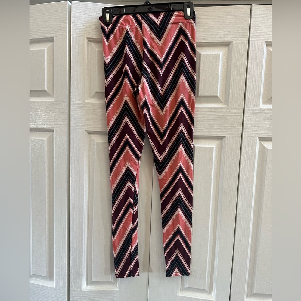 Rue21 pink/black striped leggings
